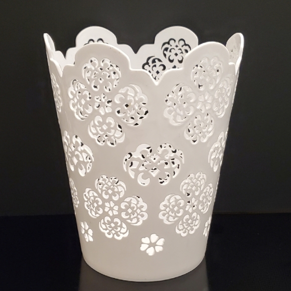 ONLY SOLD IN BUNDLE 12" White Floral Cutout Plastic Wastebasket - Picture 4 of 10